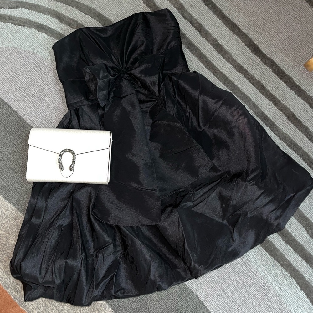 DE LARU Black Strapless Mini Dress with Bow. US2 XS